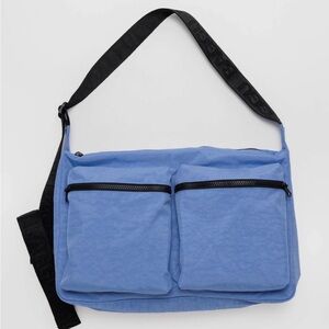 BAGGU Large Cargo Crossbody Bag in Pansy Blue